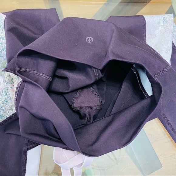 Lululemon Retreat 7/8 leggings J127 - Picture 10 of 12